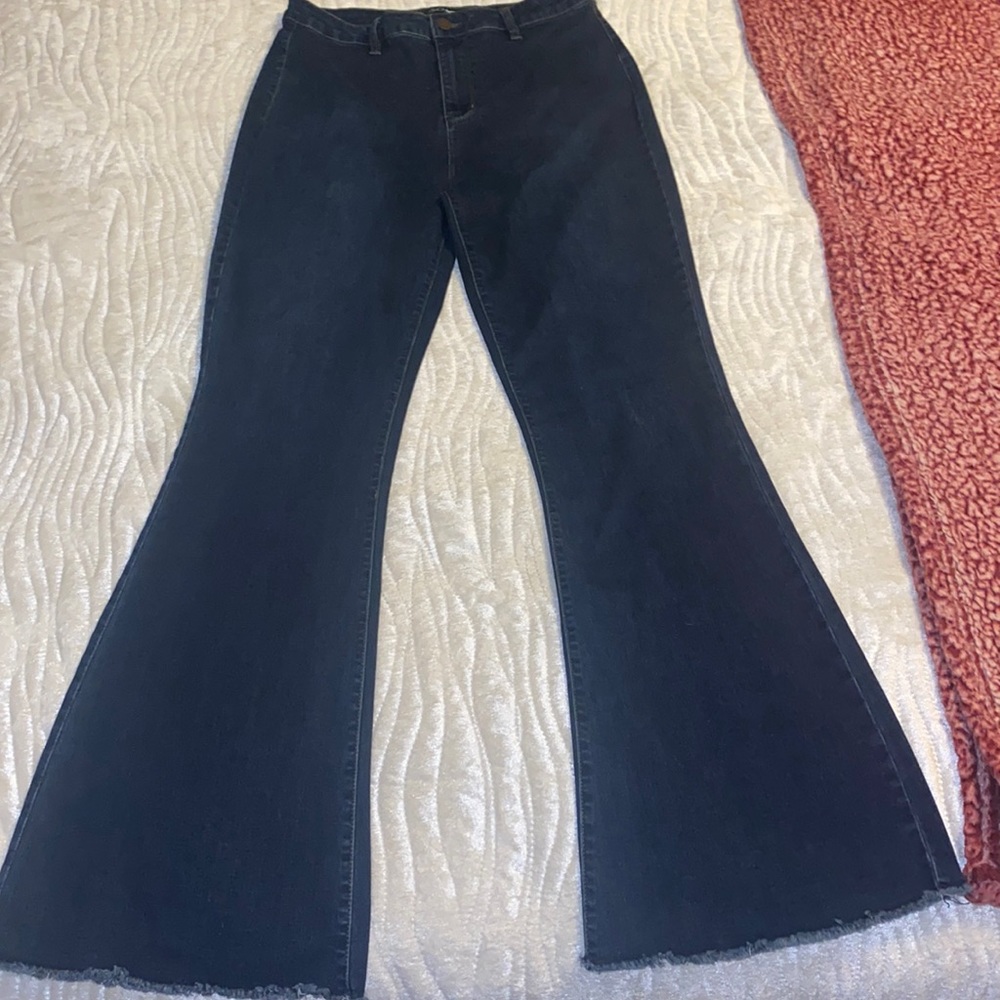 Fashion Nova Sz 15 Bell Bottom Dark Blue Jeans